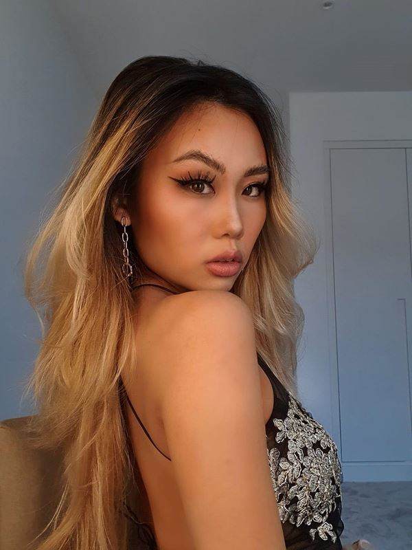 Full Head Clip-In Mixed #8/24 Hair Extensions