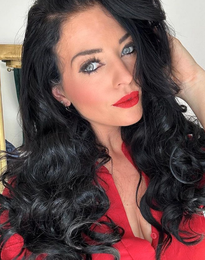 Deluxe Head Clip-In Jet Black #1 Hair Extensions